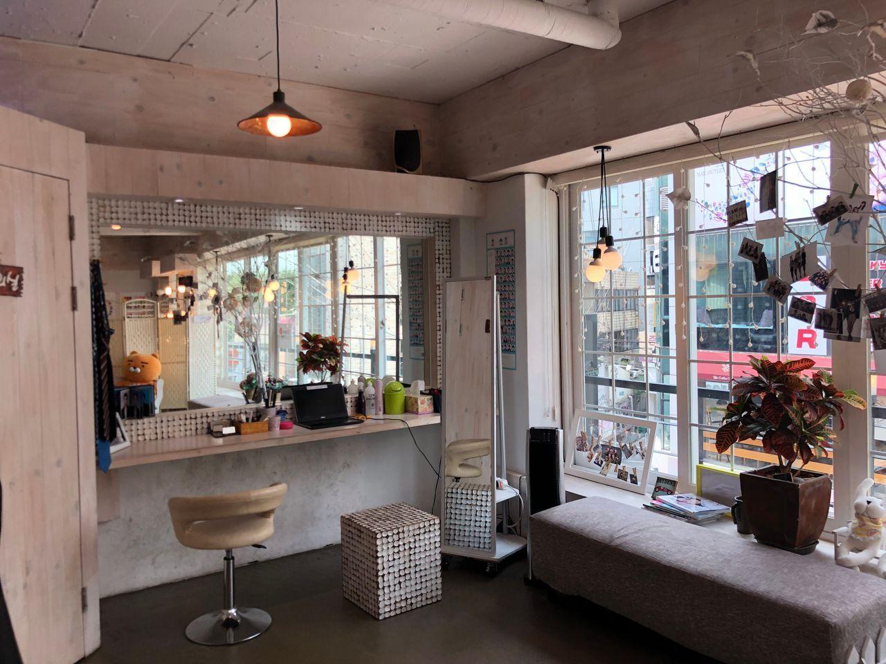 Hongdae ID Photo - Woori Dongnae Photo Studio (우리동네사진관 홍대점)