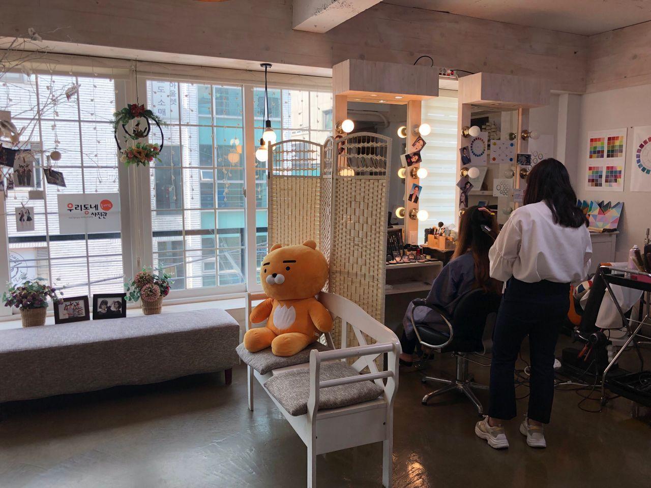 Hongdae ID Photo - Woori Dongnae Photo Studio (우리동네사진관 홍대점)