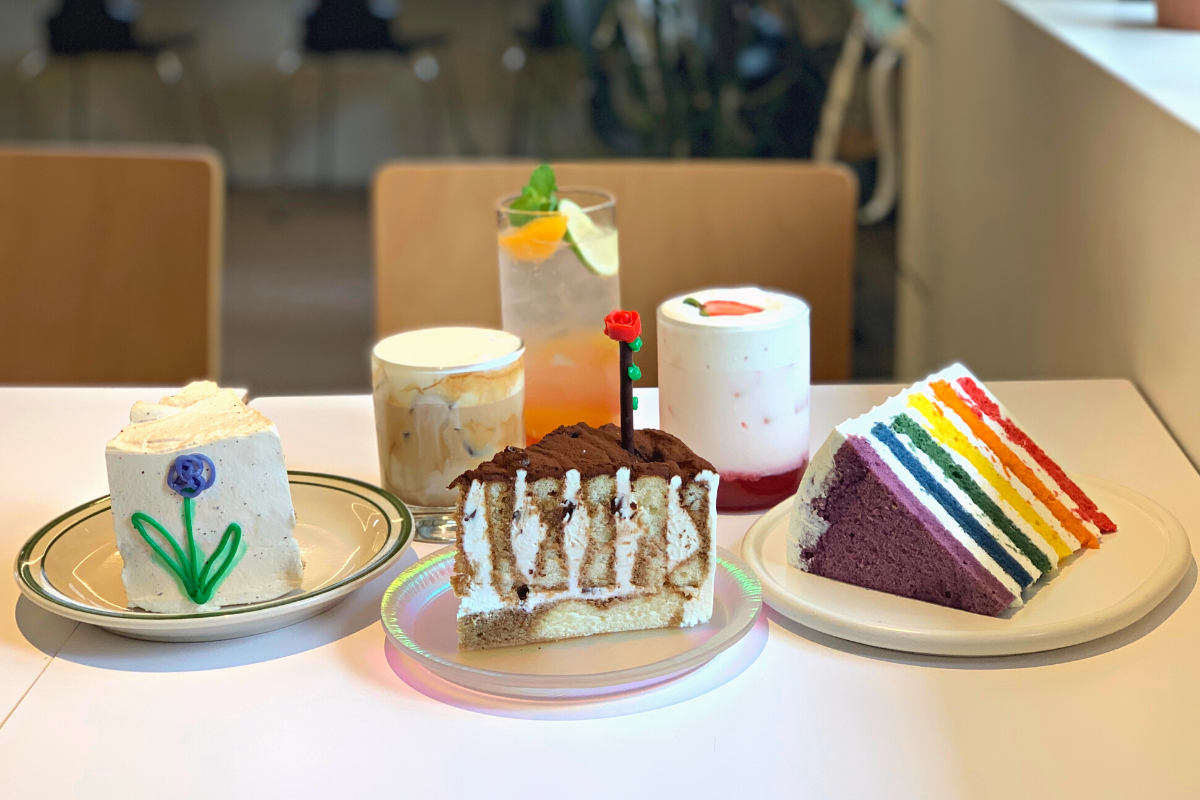 Sinsa & Apgujeong Cafe Guide: Dore Dore cakes and drinks