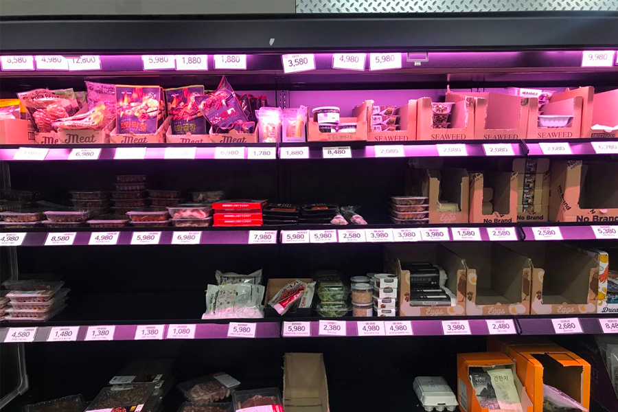 No Brand 溼紙巾,以高性價比的價格提供,成為韓國家庭日常用品的首選,位於新村 No Brand 商店。