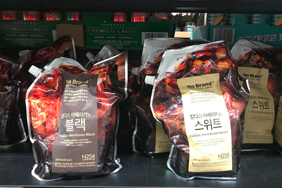 No Brand 陳列的冷凍食品,讓在韓國旅行的消費者獲得多樣快速煮食方案,新村 No Brand 一站搞定。