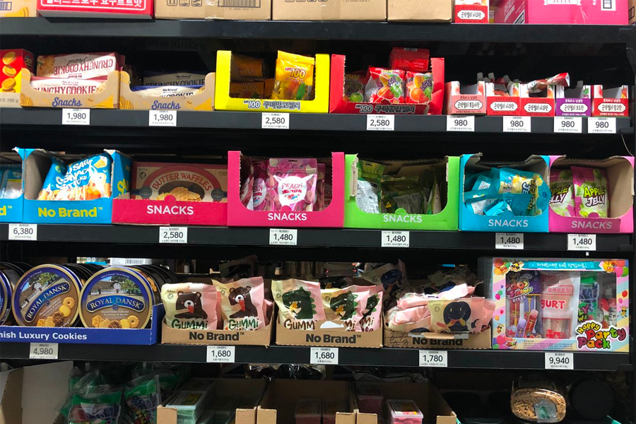 新村 No Brand 熱銷的甜點零食,作為吸引著眾多韓國和國際顧客的購物地點,充滿新品驚喜。