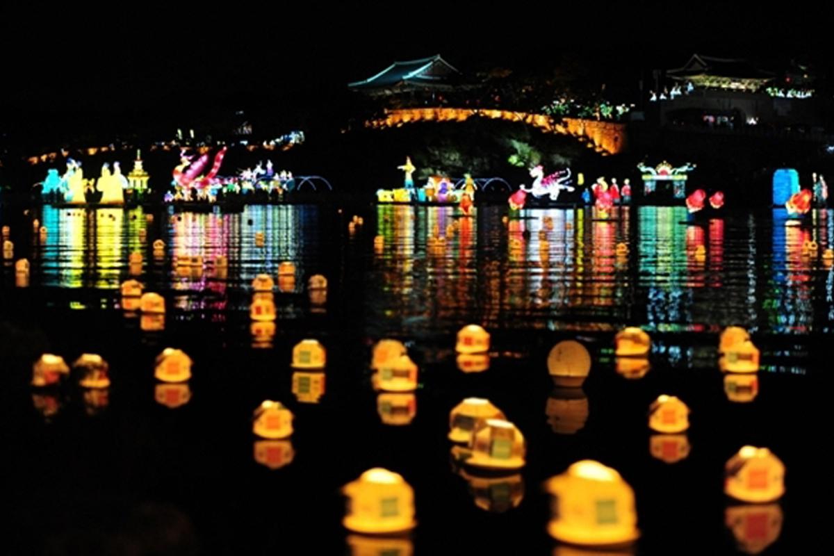 Korean Winter Festivals: Jinju Namgang Lantern Festival