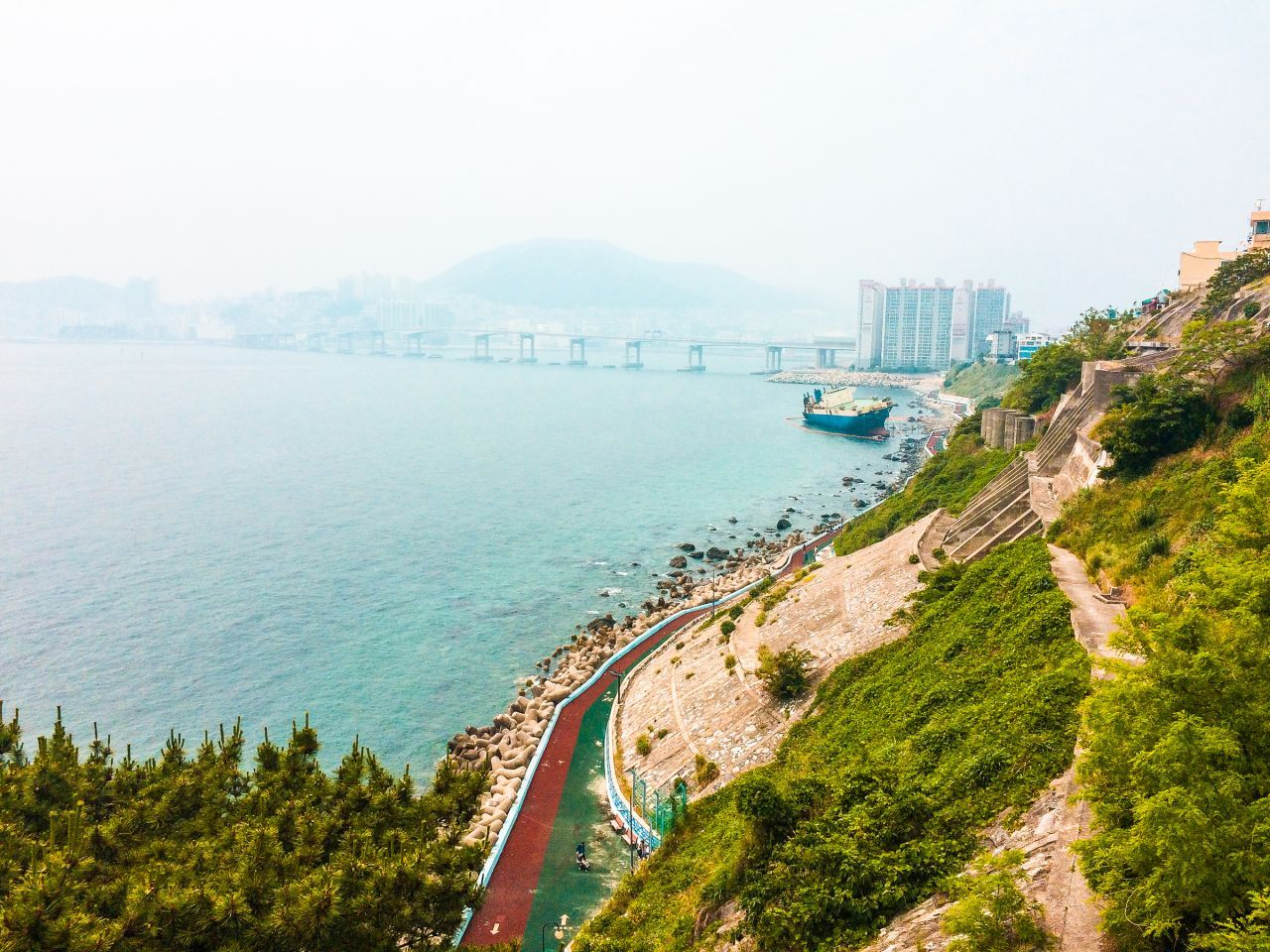 Huinnyeoul Culture Village coast