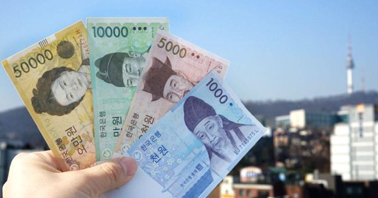 圖片顯示韓國旅行中的各種景點和活動，展示韓國作為旅遊目的地的魅力。