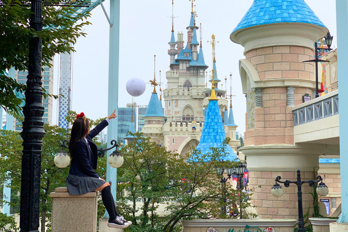 Лотте Ворлдын хүргэлтийн ордны тансаг баримтлал.