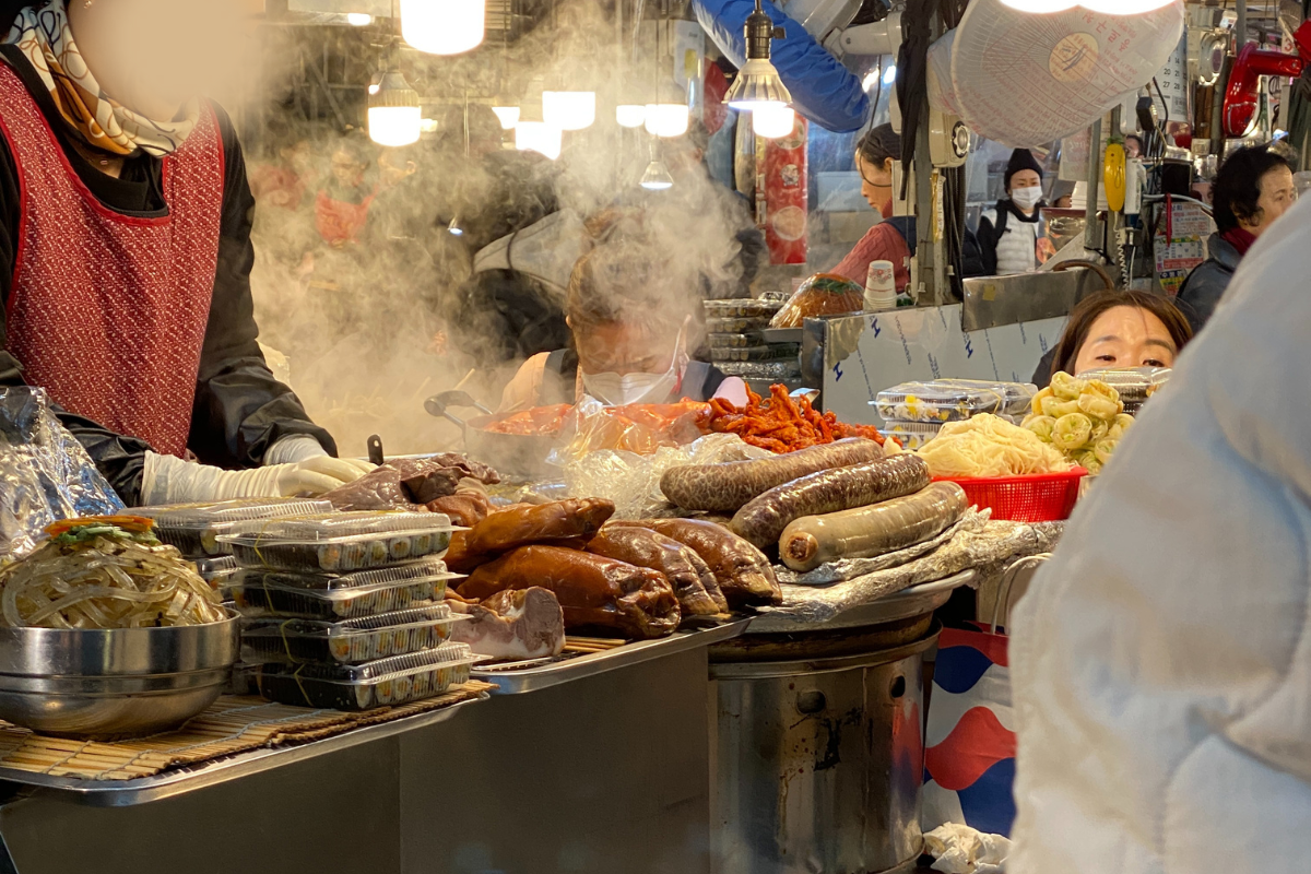 Гванжанг захын амтат хоолнууд, өнгаө, онцгой бөгөөд тааламжтай амттай.