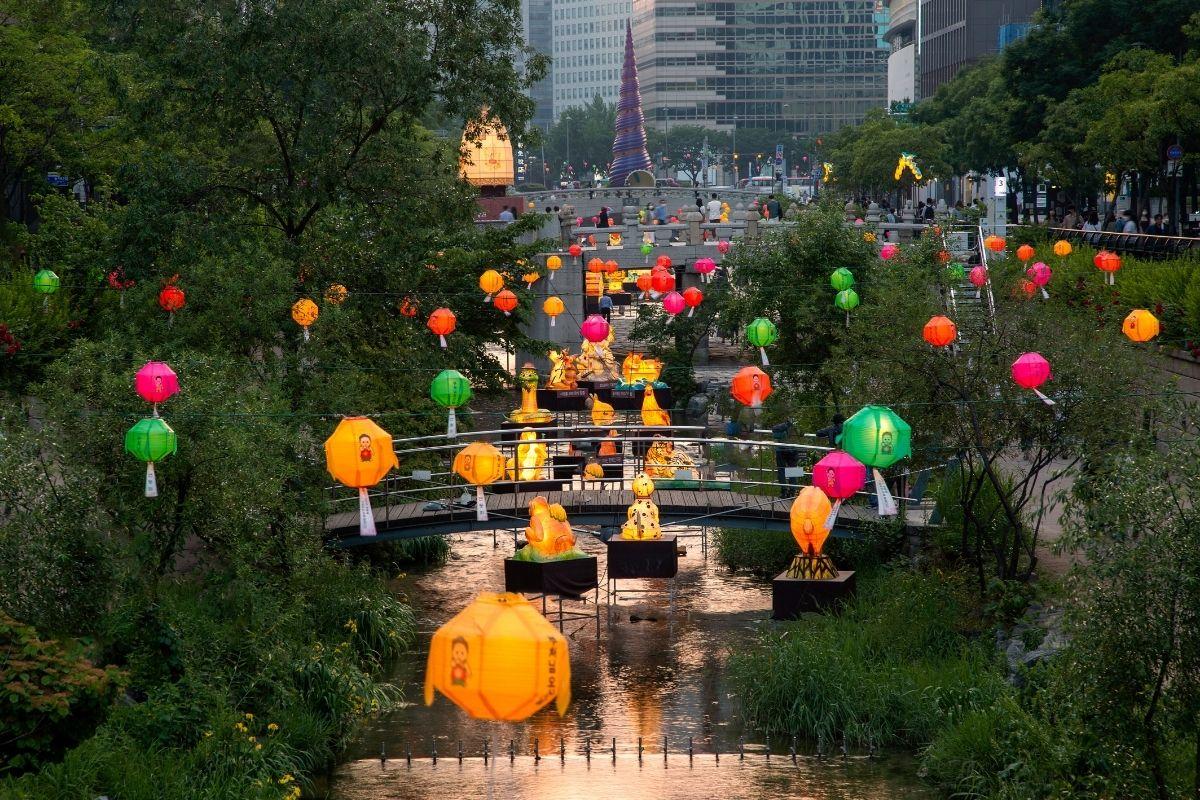 Suối Cheonggyecheon, Các địa điểm du lịch nổi tiếng ở Seoul