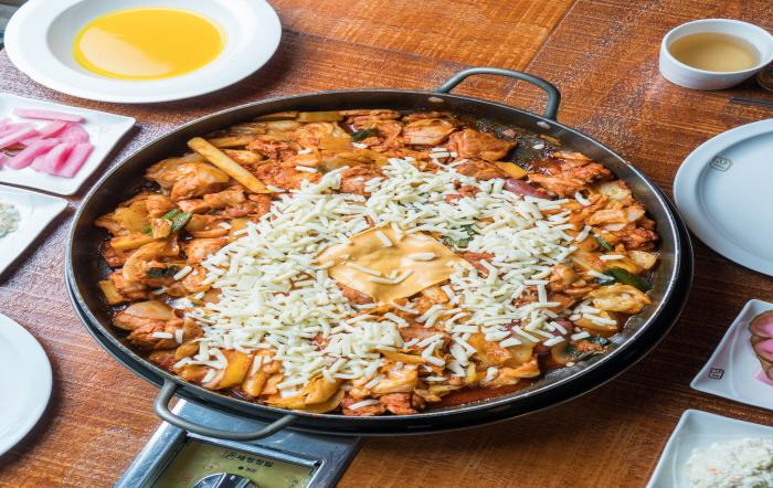 [Halal] Gwanghwamun Restaurant｜Ildossi Dakgalbi(Spicy Chicken)-thumbnail