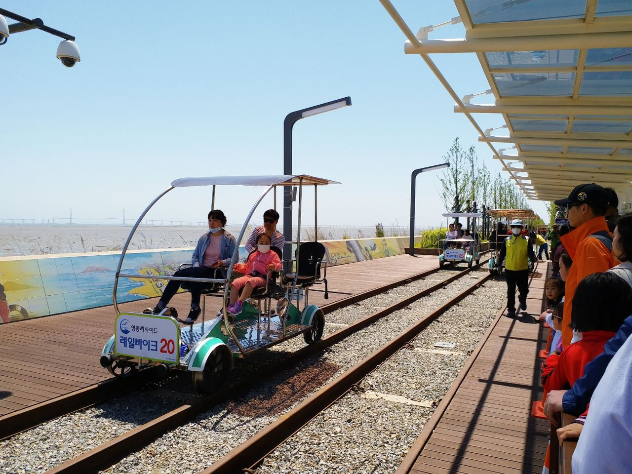 Xe đạp đường sắt Yeongjong Seaside trong Tour 1 ngày thăm quan Incheon (Tour A)