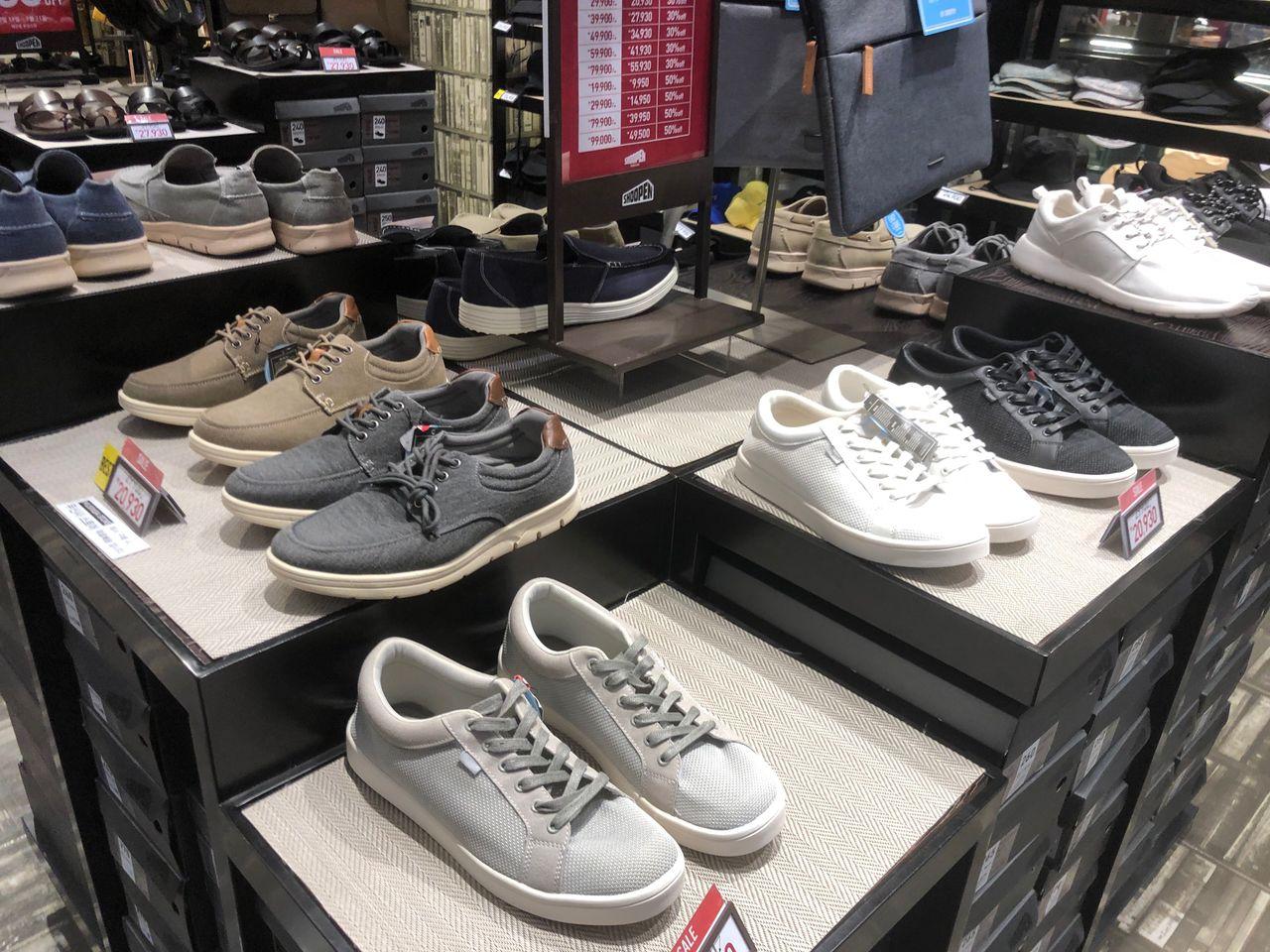 Hongdae SHOOPEN | Grab your favorite shoes with just ₩10,000