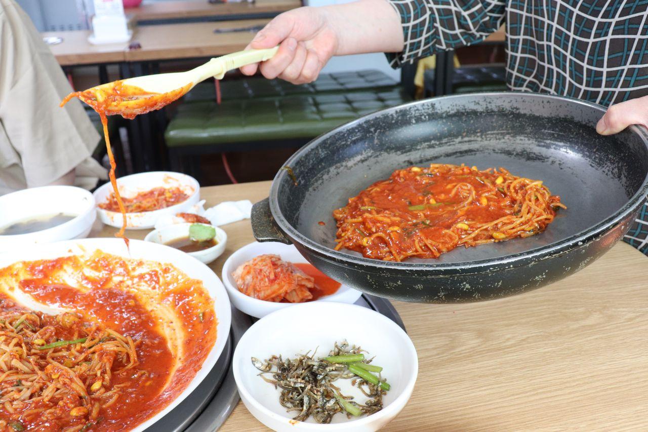 Gyeongbokgung Restaurant | Masan Agujjim, Deliciously steamed monkfish by Gyeongbokgung Palace