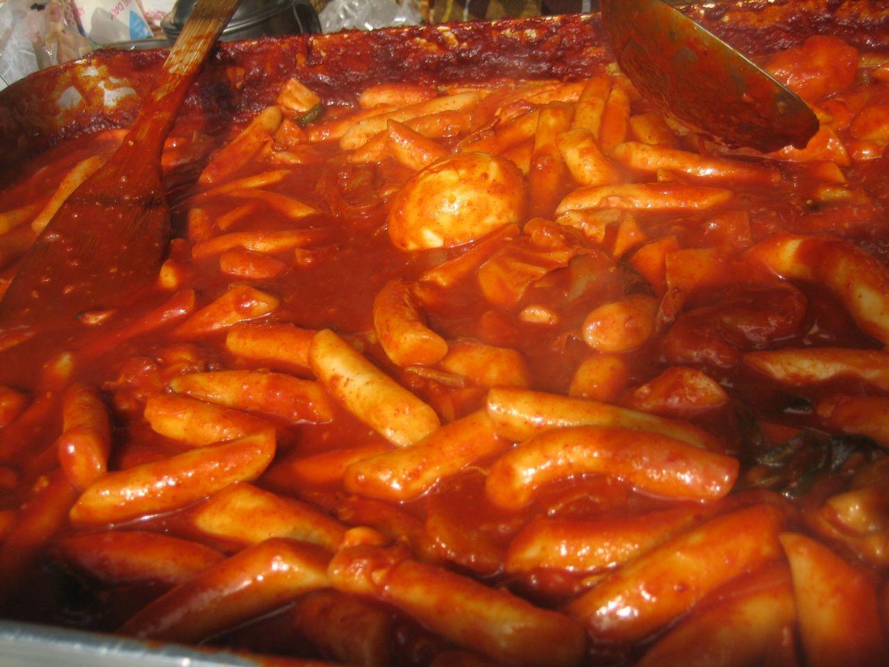 Walk the streets of Korea and grab small bites along the way! Tourist foods out, locals