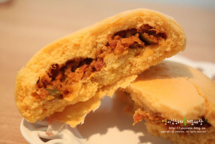 Walk the streets of Korea and grab small bites along the way! Tourist foods out, locals