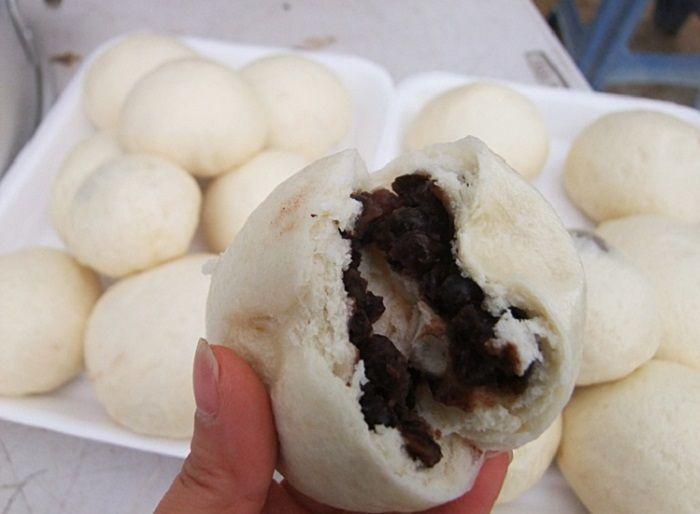 Walk the streets of Korea and grab small bites along the way! Tourist foods out, locals