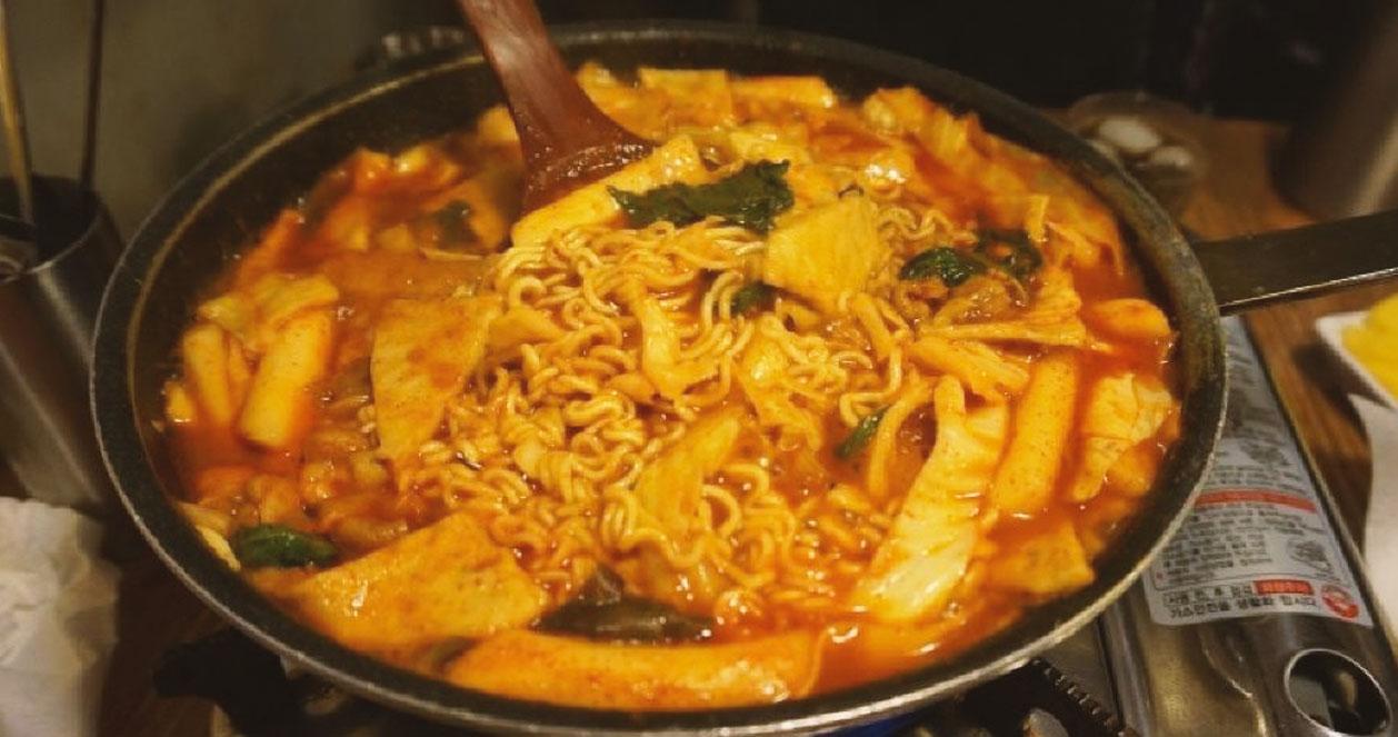 Bánh gạo cay Tteokbokki Hàn quốc