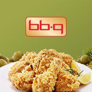 BBQ炸雞品牌的代表圖片,包括一盤炸雞和品牌標誌。