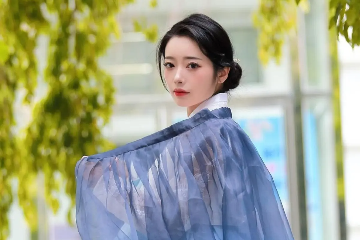 Special hanbok available at Princess Hanbok rental, showcasing unique patterns and premium materials suited for special occasions.