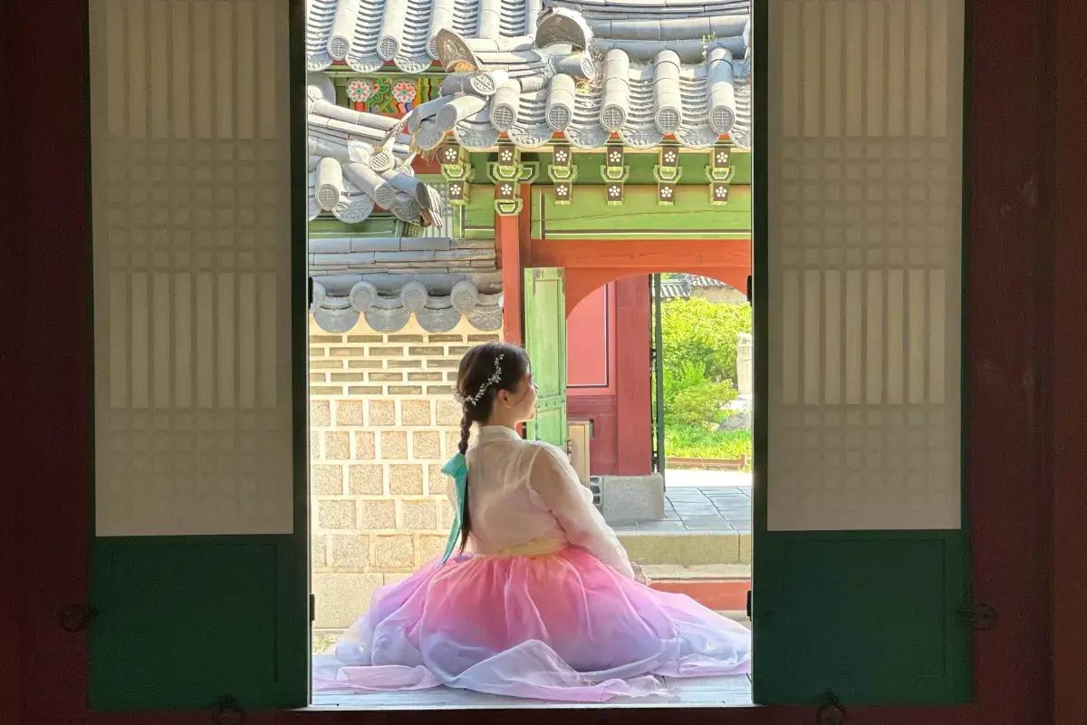 ハンボク 景福宮 名所 景福宮 ハンボク 景福宮 ハンボク レンタル 景福宮 ハンボク体験 お姫様ハンボク 韓国旅行 韓国観光 ソウル 韓服 チマチョゴリ 韓服レンタル コンジュ韓服 仁寺洞 インサドン 景福宮 北村韓屋村 三清洞