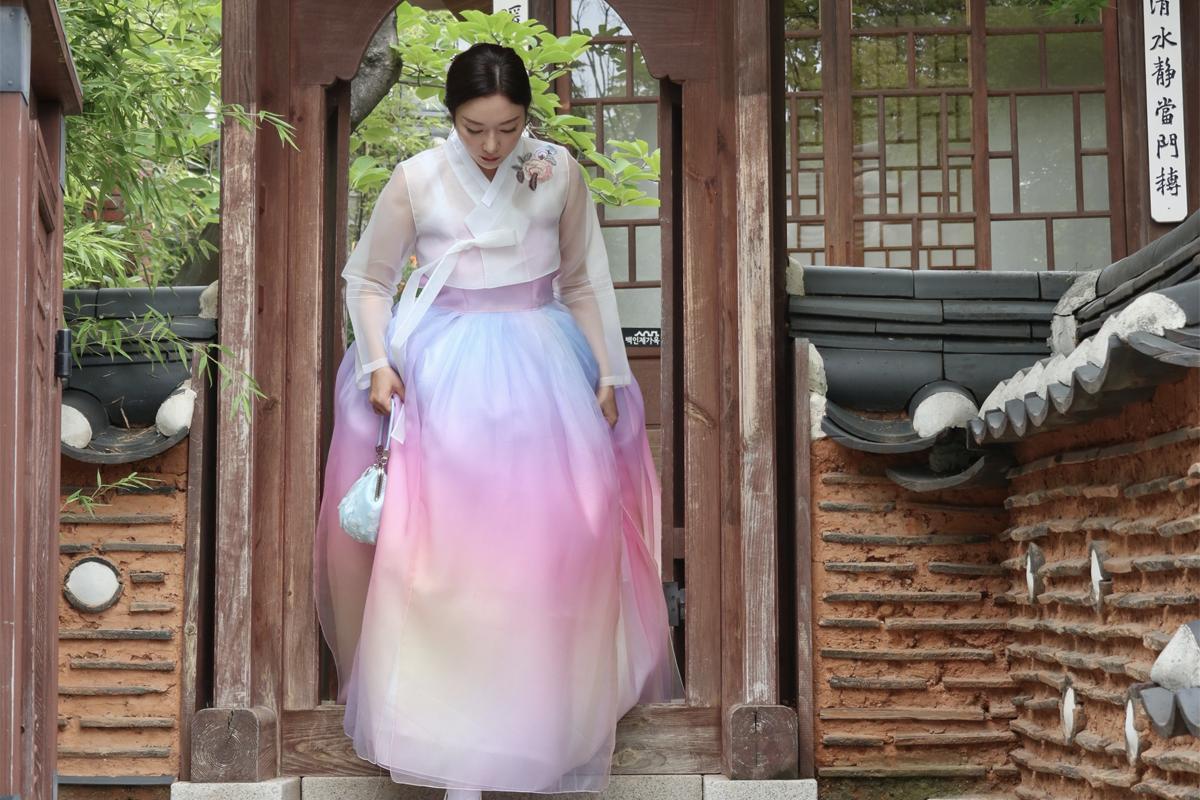 Princess Hanbok: Cửa hàng cho thuê hanbok lâu đời ở Insadong, Seoul