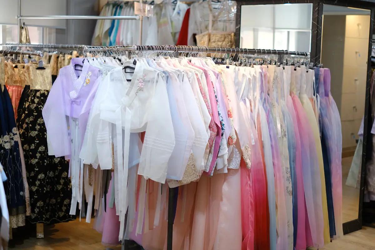 ハンボク 景福宮 名所 景福宮 ハンボク 景福宮 ハンボク レンタル 景福宮 ハンボク体験 お姫様ハンボク 韓国旅行 韓国観光 ソウル 韓服 チマチョゴリ 韓服レンタル コンジュ韓服 仁寺洞 インサドン 景福宮 北村韓屋村 三清洞