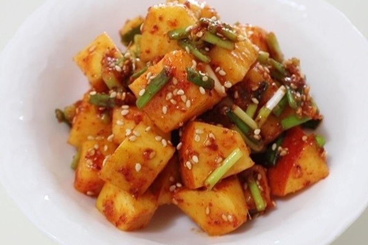 韓国、韓国料理、韓国グルメ、韓国文化、キムチ、カクテキ、白菜、にんにく、組み合わせ、食べ方、レシピ、種類、白キムチ、トンチミ、水キムチ