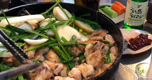 Locals' favorite dinner menu!「Sinchon Hwangso Gopchang」