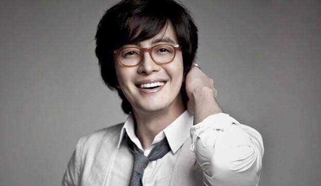 冬季戀歌角色的經典形象，象徵著韓劇中的浪漫和愛情