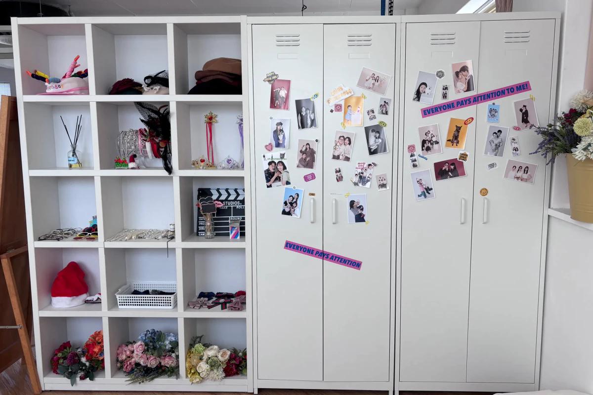 チーズスマイルスタジオの入り口。可愛いキャラクターが訪問者を迎えます。