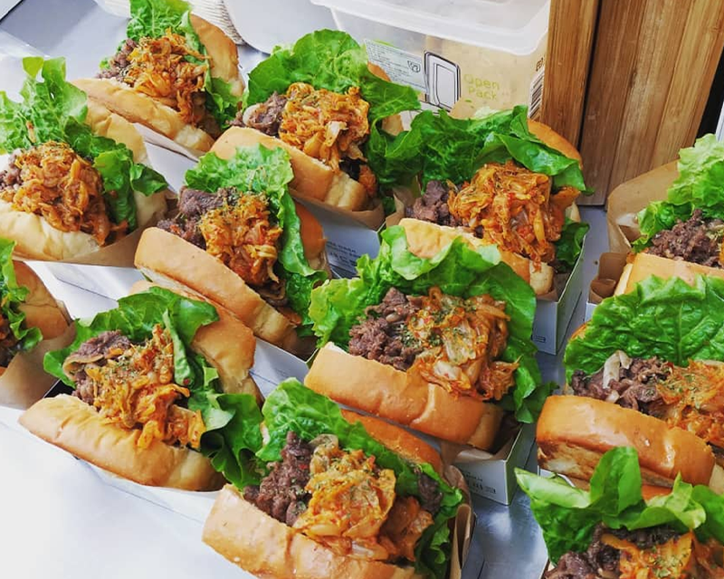 Sandral Park的招牌吐司，細緻塞滿餡料的每一口都是享受。