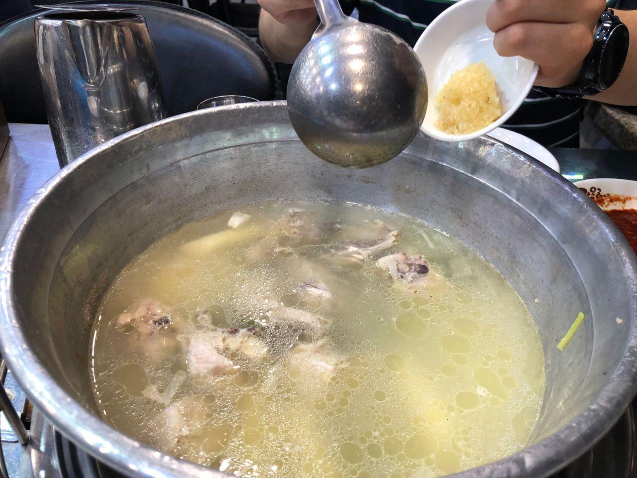 Honest review on Dongdaemun's most popular food "Jinokhwa Dakhanmari"!