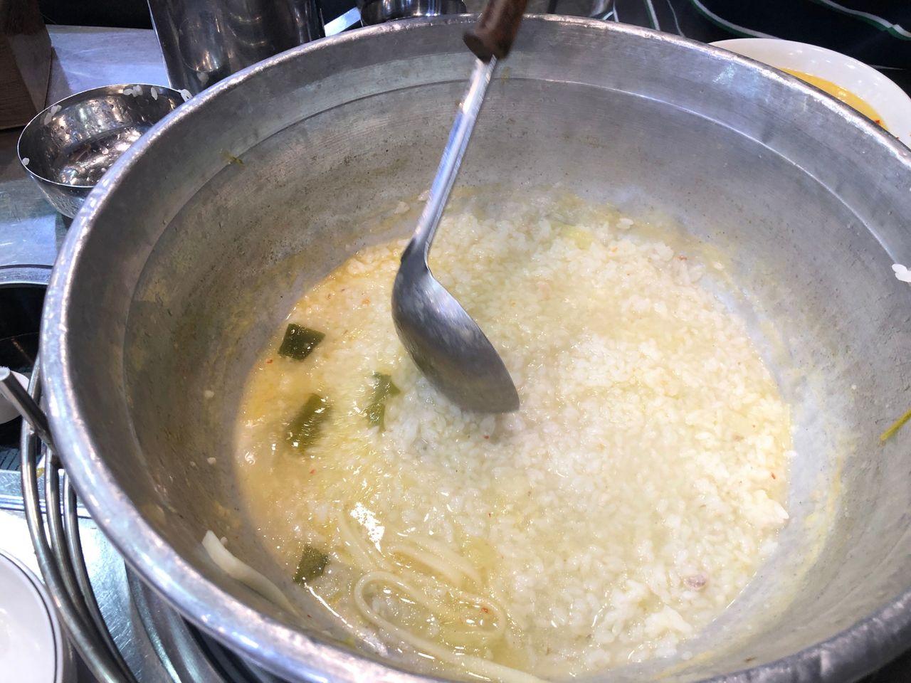 Honest review on Dongdaemun's most popular food "Jinokhwa Dakhanmari"!