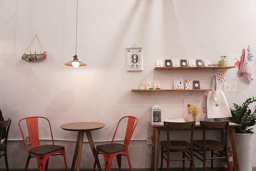 Famous Korean Bingsu Shops Try all these amazing bingsu stores and cool off in steaming Korean Summer!