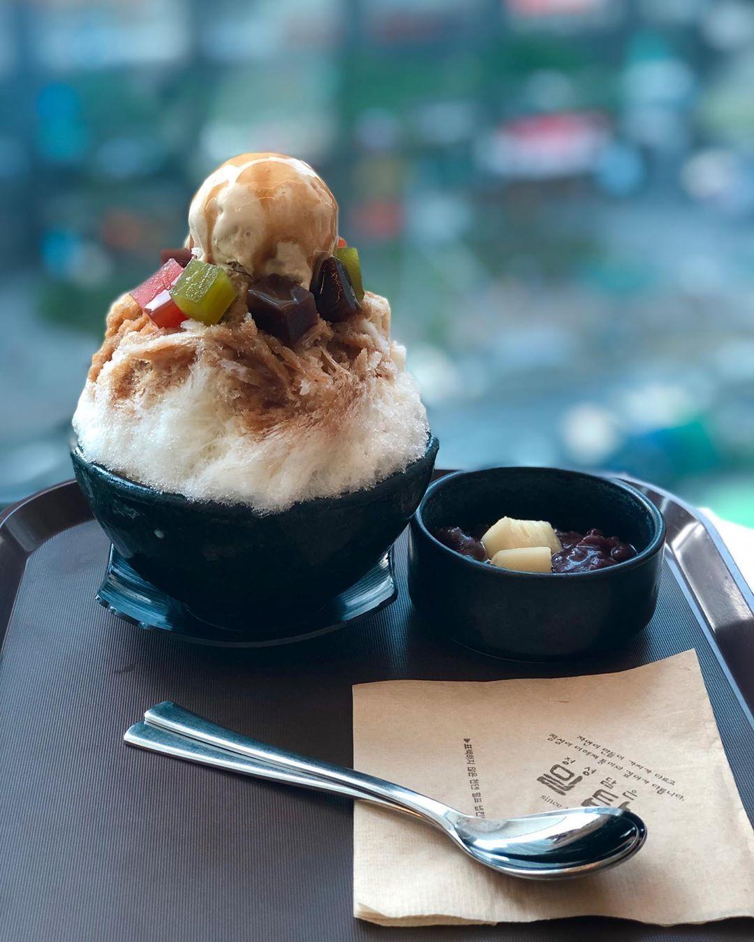 Famous Korean Bingsu Shops Try all these amazing bingsu stores and cool off in steaming Korean Summer!