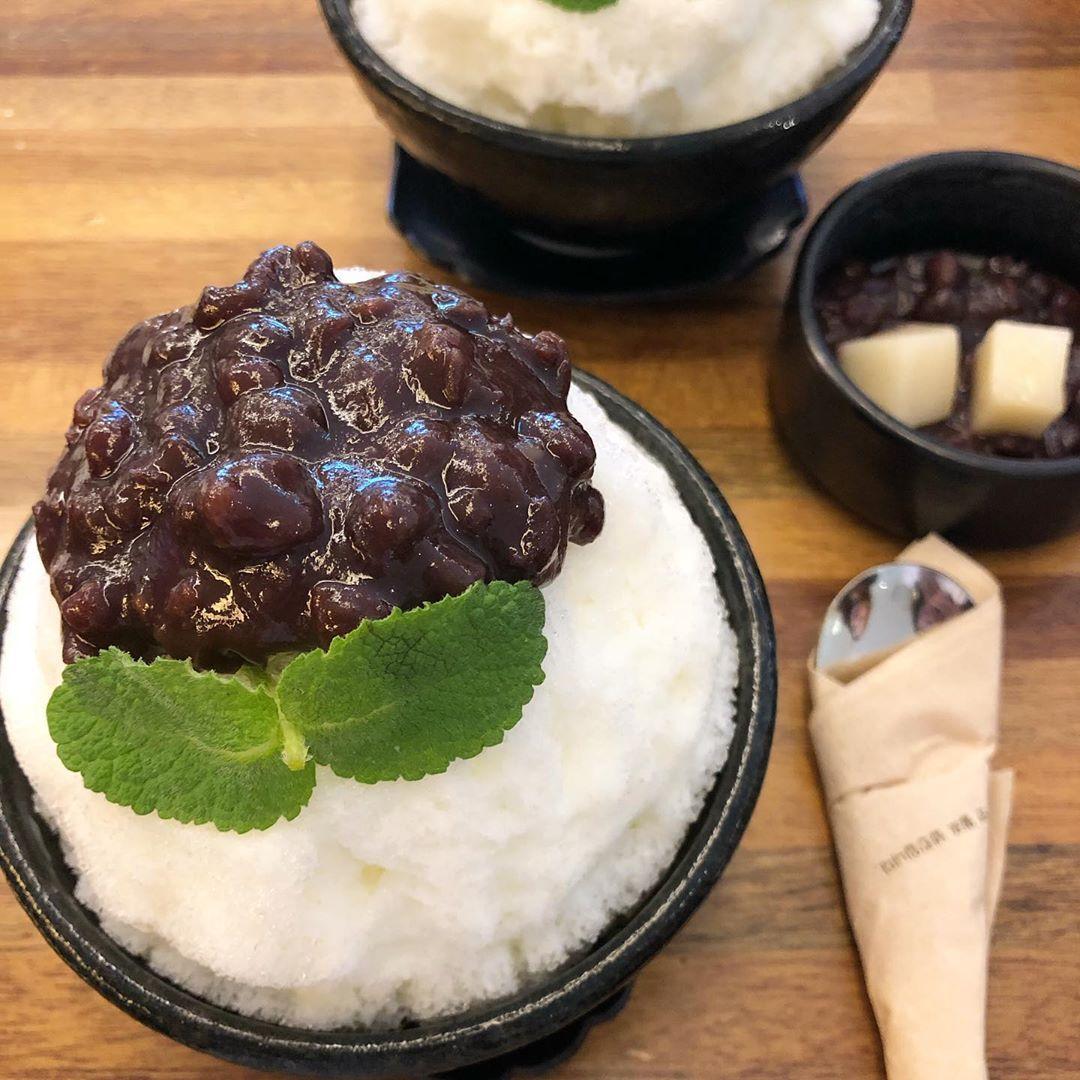 Famous Korean Bingsu Shops Try all these amazing bingsu stores and cool off in steaming Korean Summer!