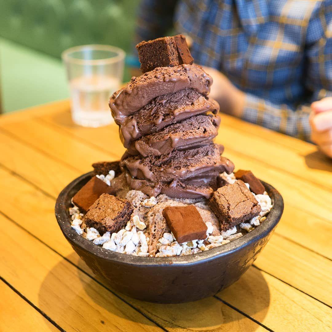 Famous Korean Bingsu Shops Try all these amazing bingsu stores and cool off in steaming Korean Summer!
