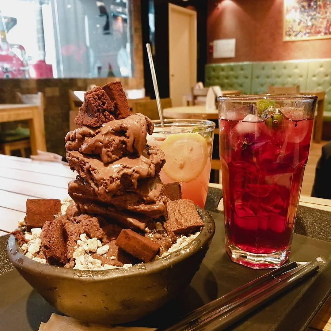 Famous Korean Bingsu Shops Try all these amazing bingsu stores and cool off in steaming Korean Summer!