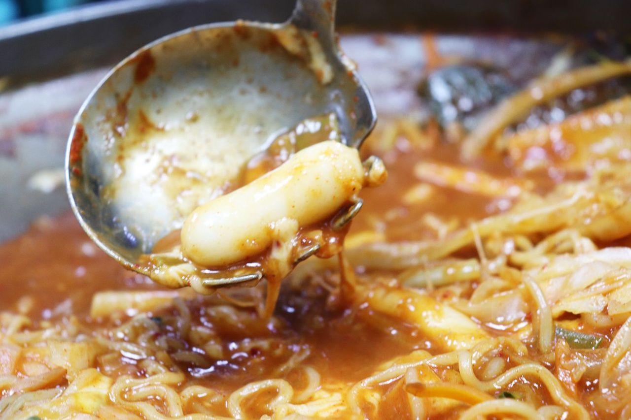 Seoul Must Eat | The most famous tteokbokki : Mabokrim Tteokbokki, Youngest Son