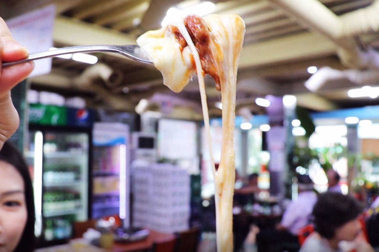 Seoul Must Eat | The most famous tteokbokki : Mabokrim Tteokbokki, Youngest Son