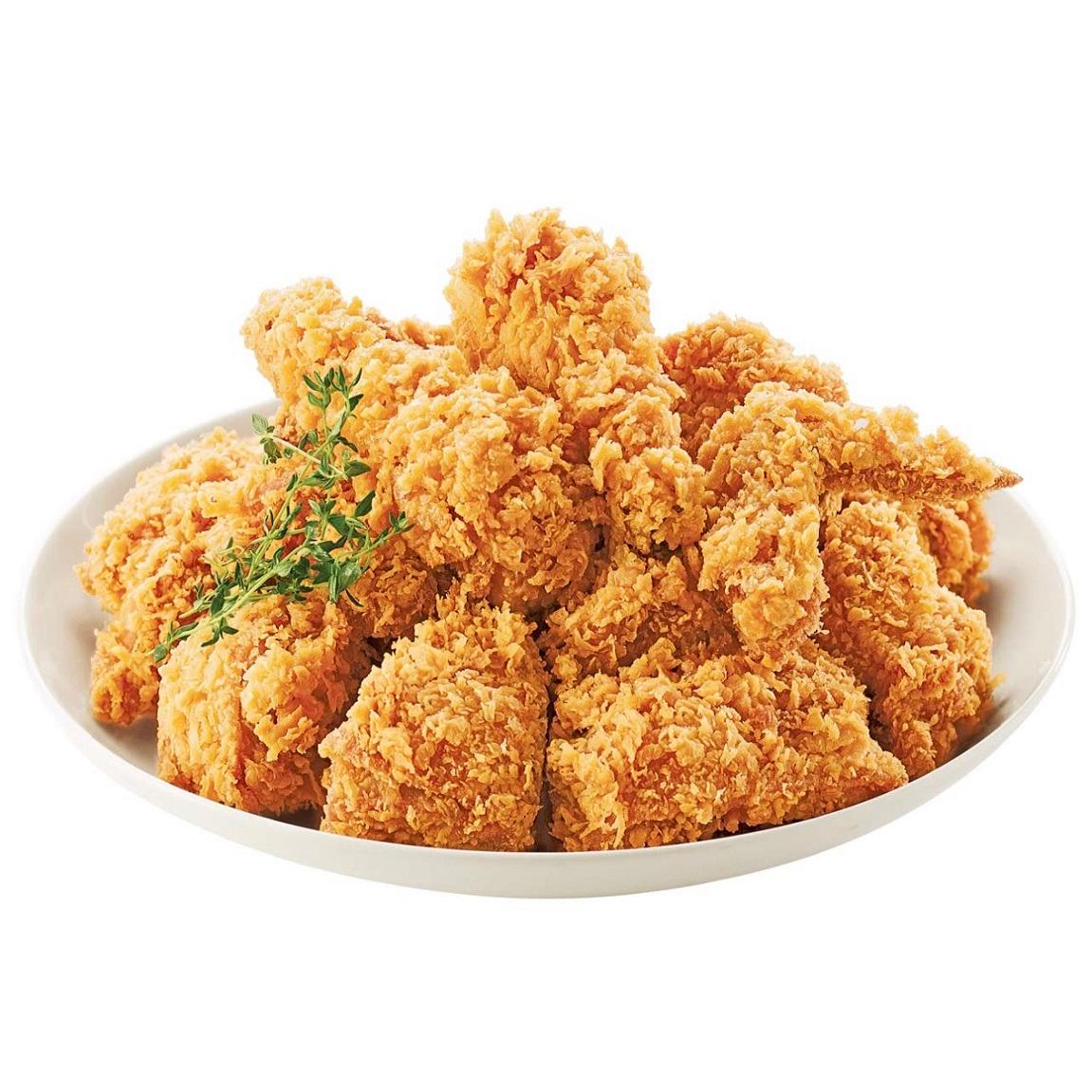 Mom's Touchのフライドチキン。サクサクの衣とジューシーなチキンが絶品。韓国の人気フライドチキンブランドMom's Touchの代表メニューです。