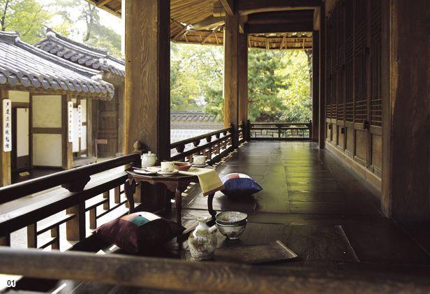 传统韩屋中的마루空间，象征着古代的会客和茶饮文化。