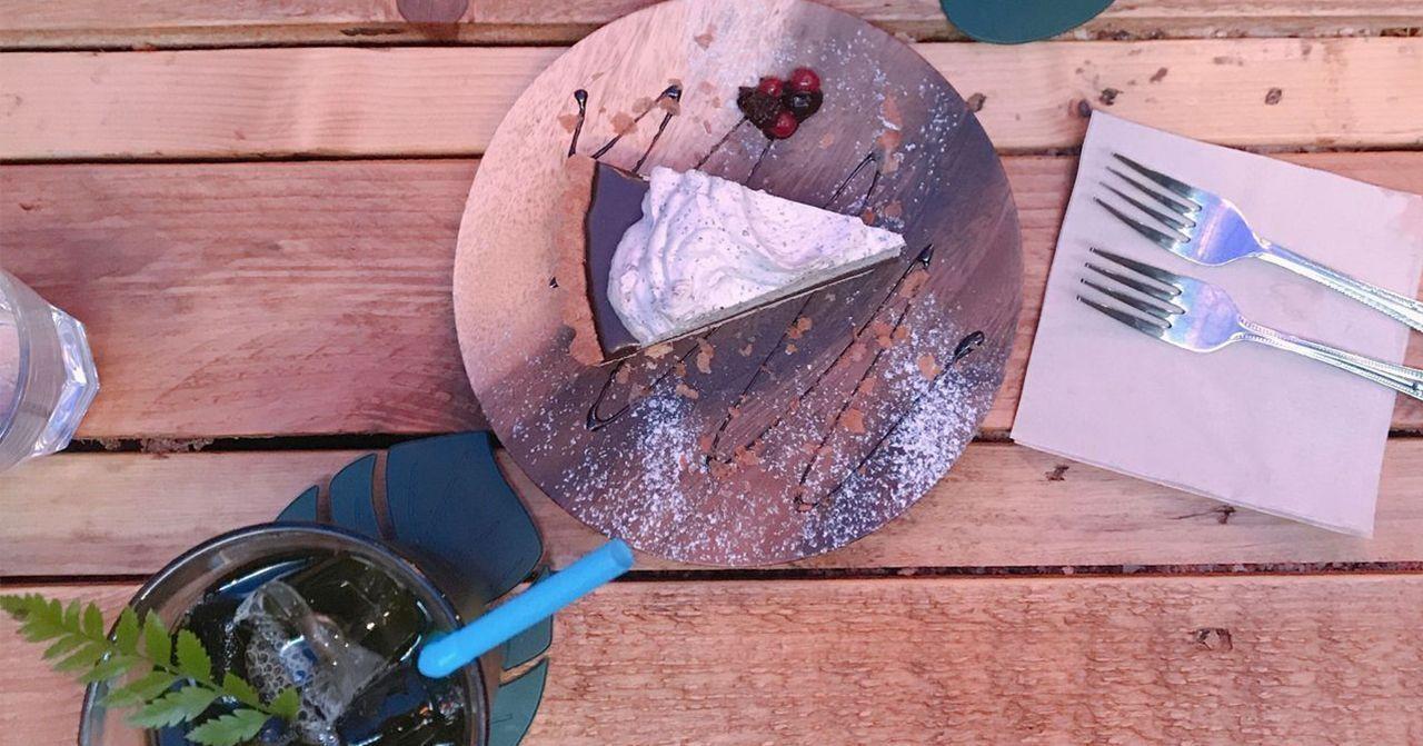 แนะนำคาเฟ่ย่านชินชนในเกาหลีที่บริการกาแฟสไตล์เกาหลีในบรรยากาศฝันหวานของร้านกาแฟขวดน้ำเงินสาขาสอง