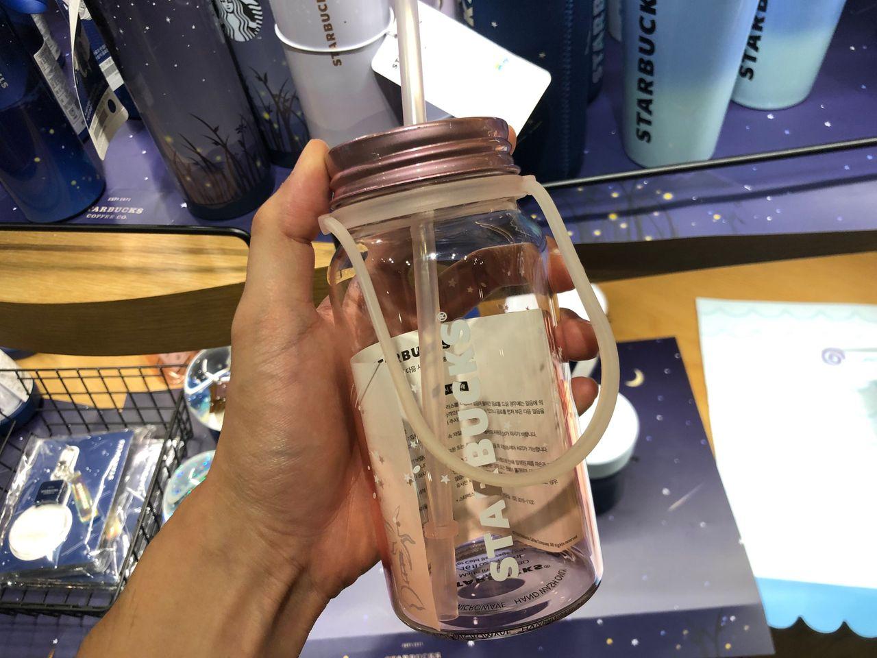 Цэнхэртэй үл хамааралтай олон удаа ашиглах боломжтой вакуум цом хүн бүхэнд зориулагджээ.