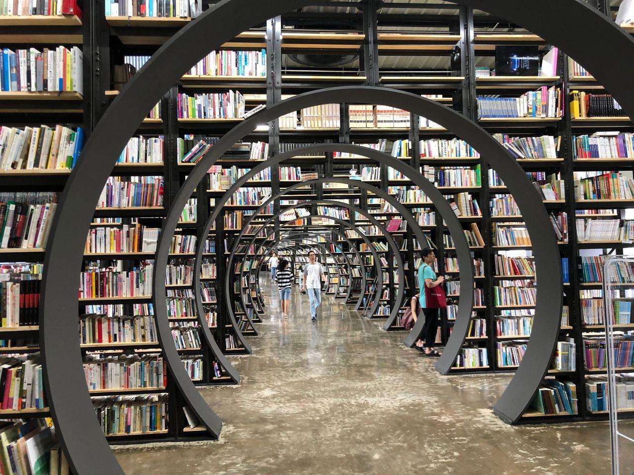 ソウル IU アイユ ホテルデルーナ ソウル名所 ソウルチャムシル チャムシル ソウルの新しい名所