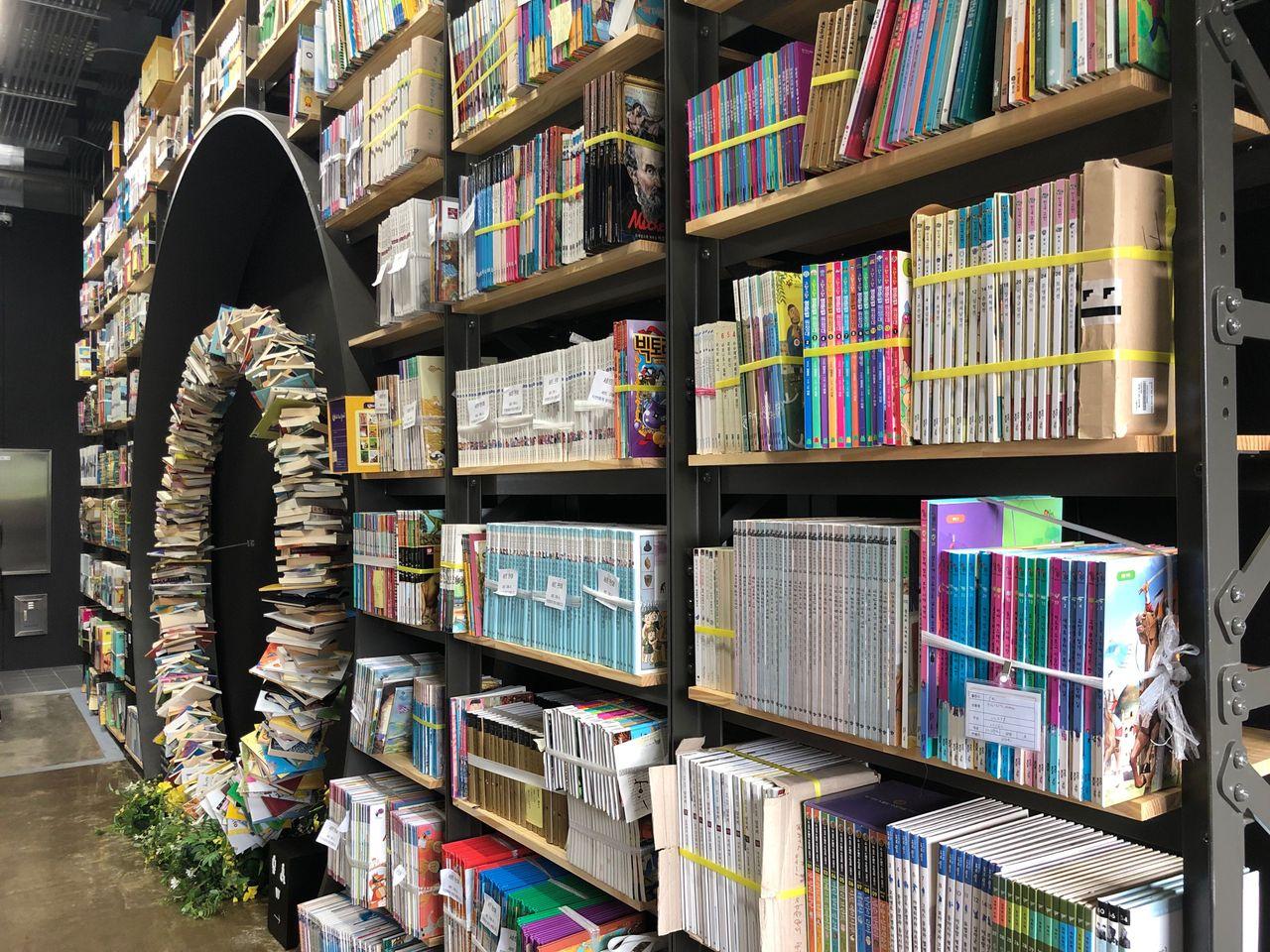 ソウル IU アイユ ホテルデルーナ ソウル名所 ソウルチャムシル チャムシル ソウルの新しい名所