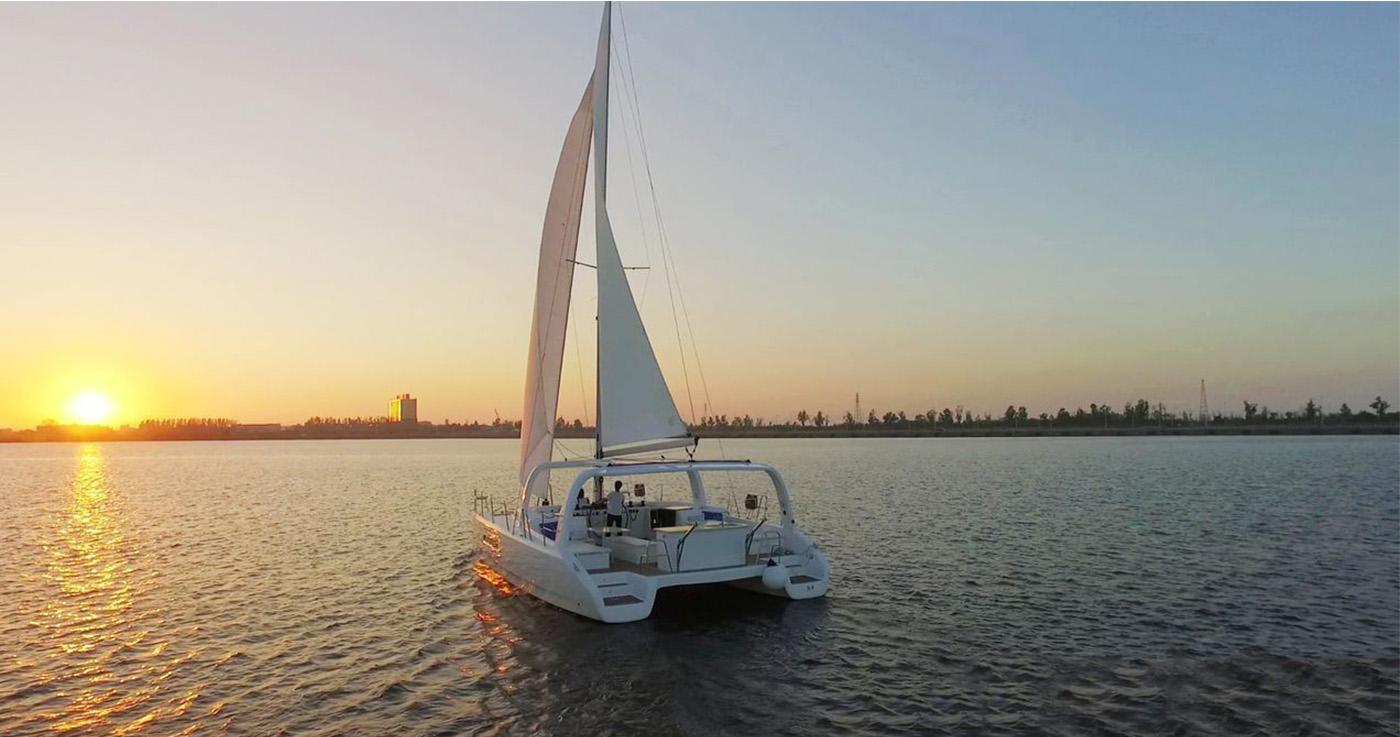 สัมผัสประสบการณ์การนั่งเรือยอร์ชบนแม่น้ำฮัน