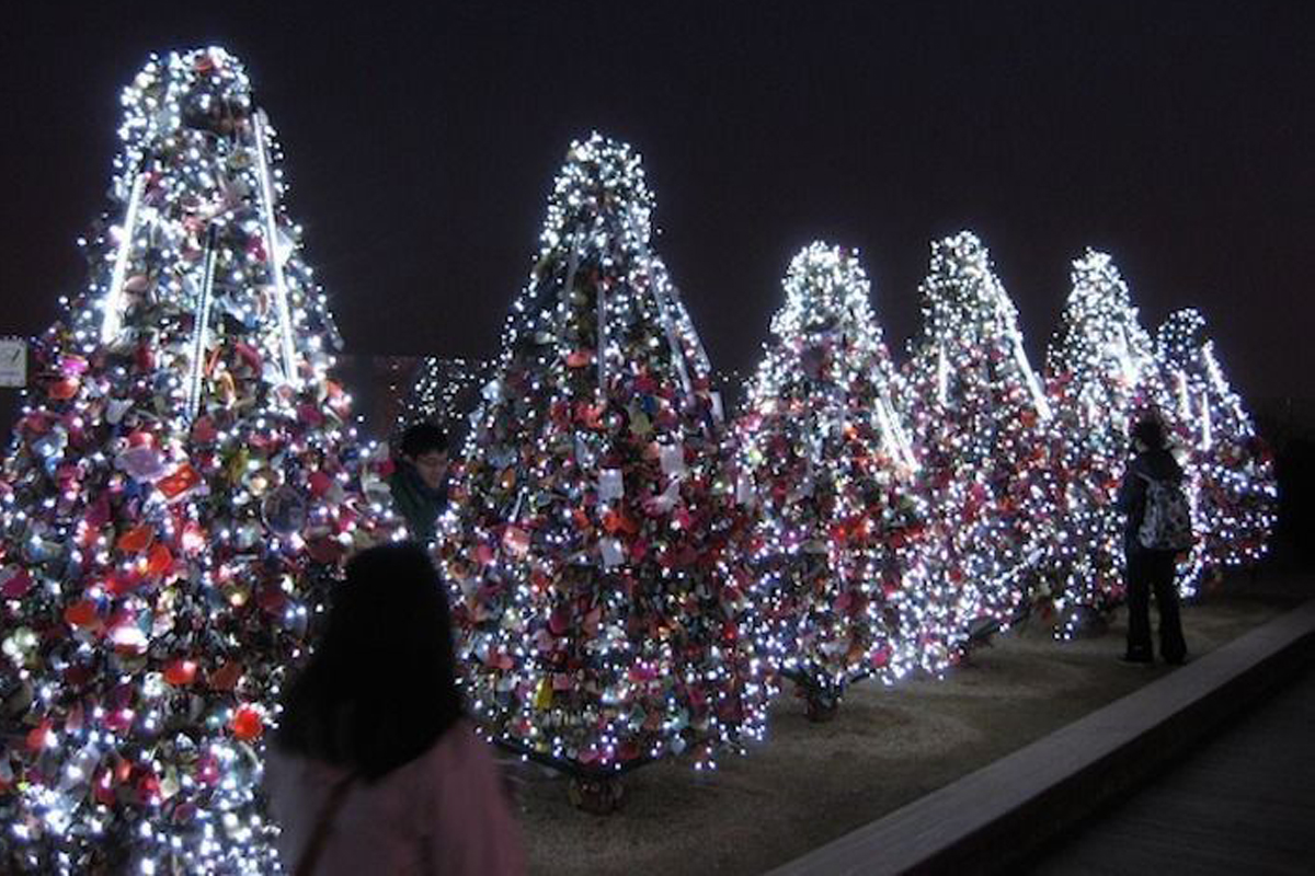 韓国、韓国旅行、韓国観光、クリスマス、ツリー、清渓川、南山ソウルタワー、明洞、新村、ロッテワールド、エバーランド