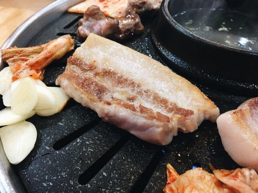 High Quality Korean Beef & Pork at Dongdaemun Meat Restaurant!
