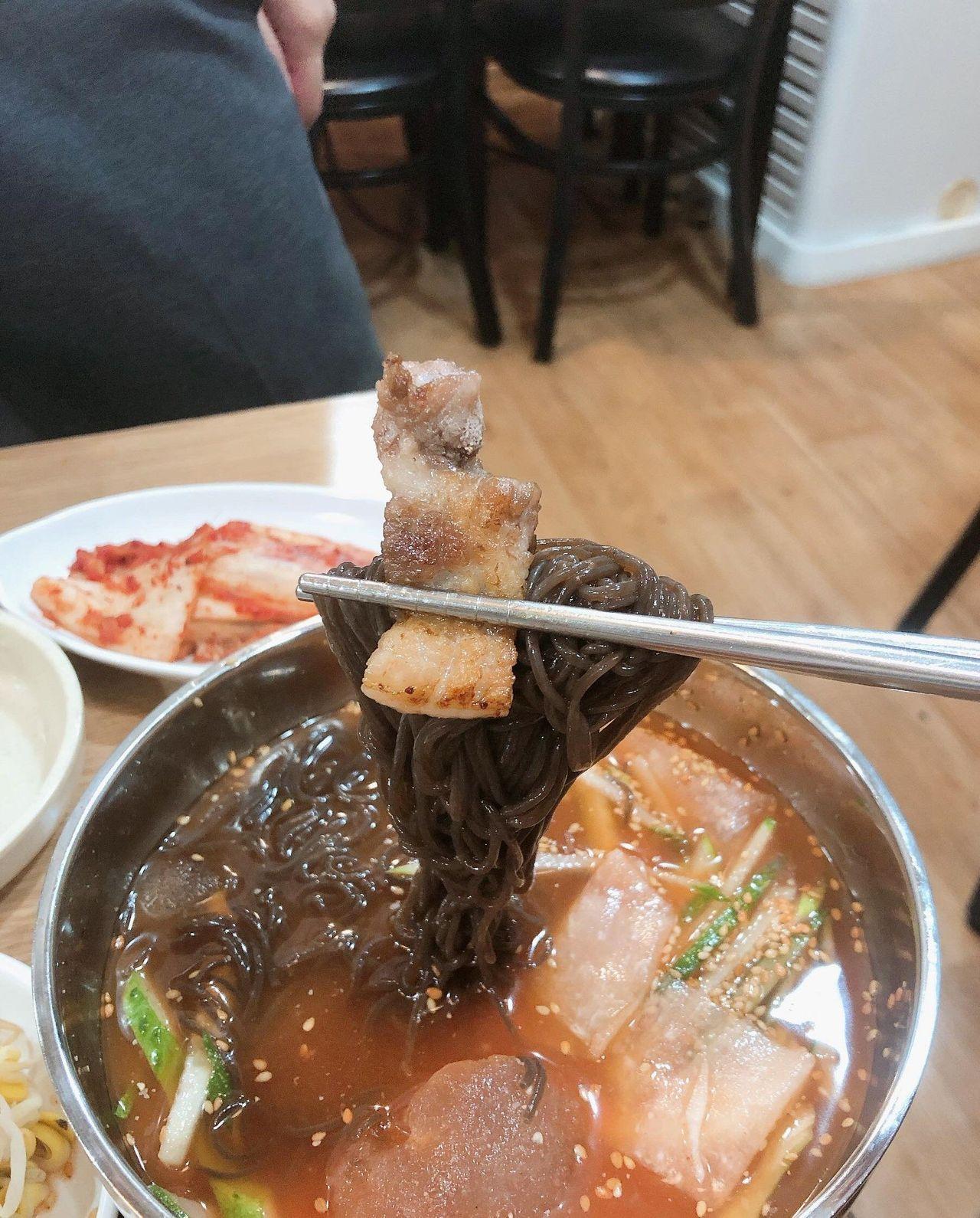 High Quality Korean Beef & Pork at Dongdaemun Meat Restaurant!