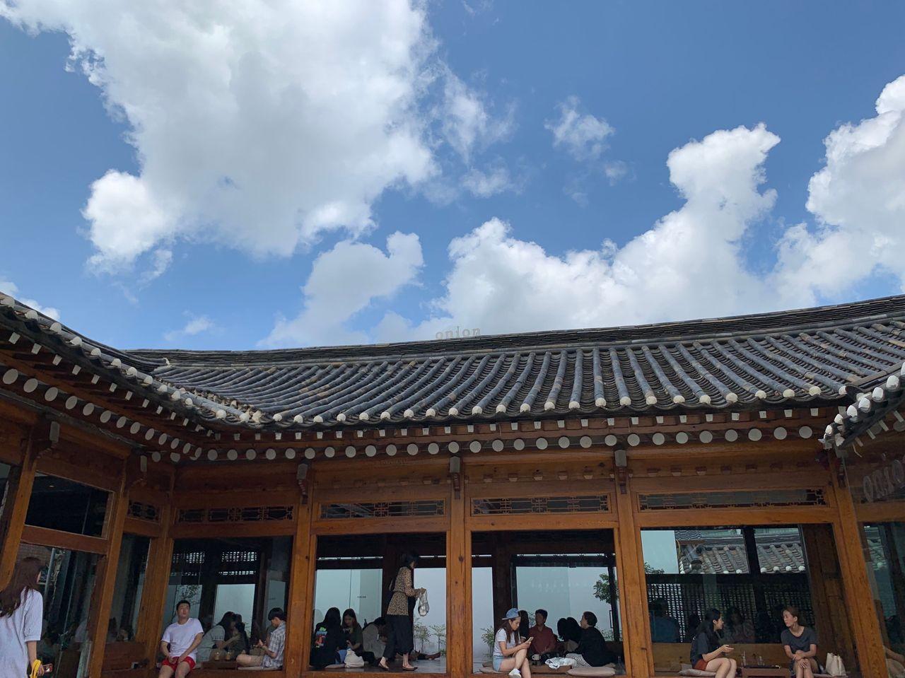 Onion Anguk | Seoul's most famous Hanok cafe!